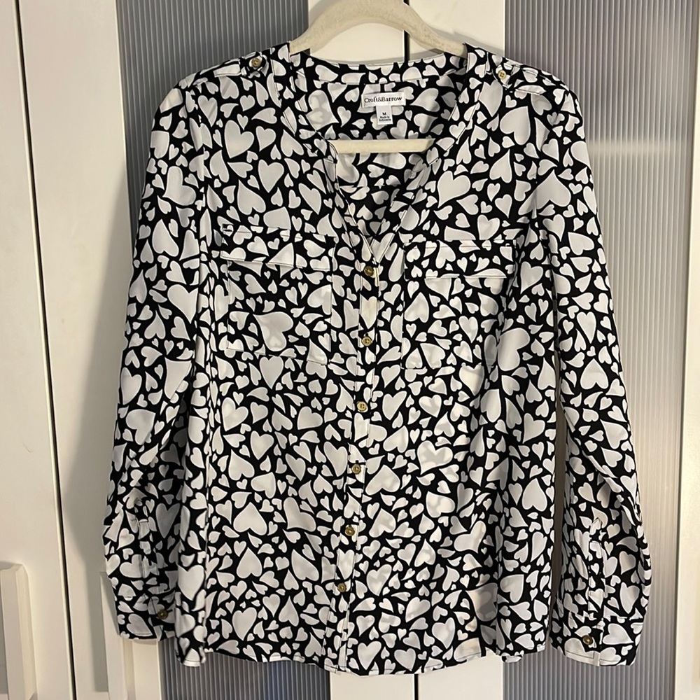Black & White Multi Size Heart Print Button Down Blouse With 2 Front Poc…